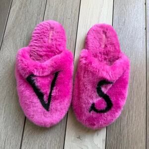 Victorias secret pink fuzzy slippers